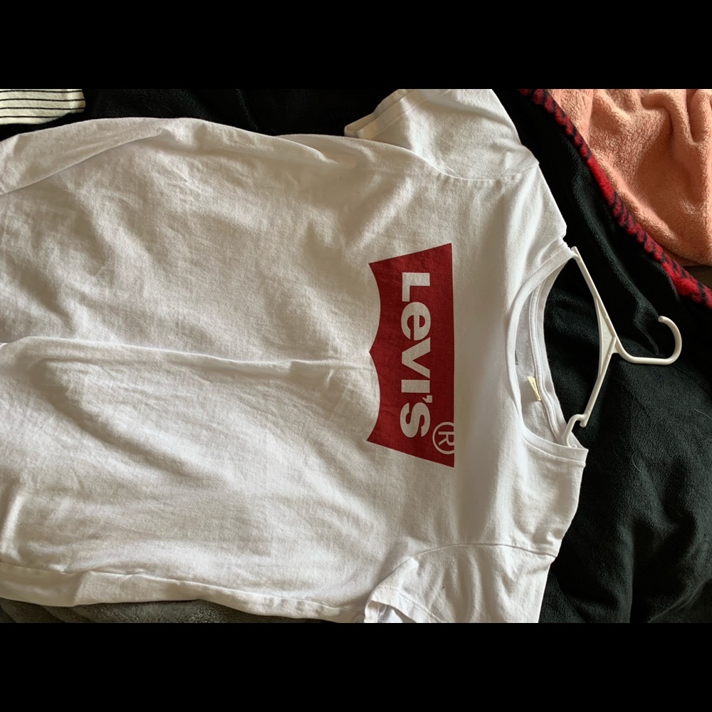 Levi’s Tee